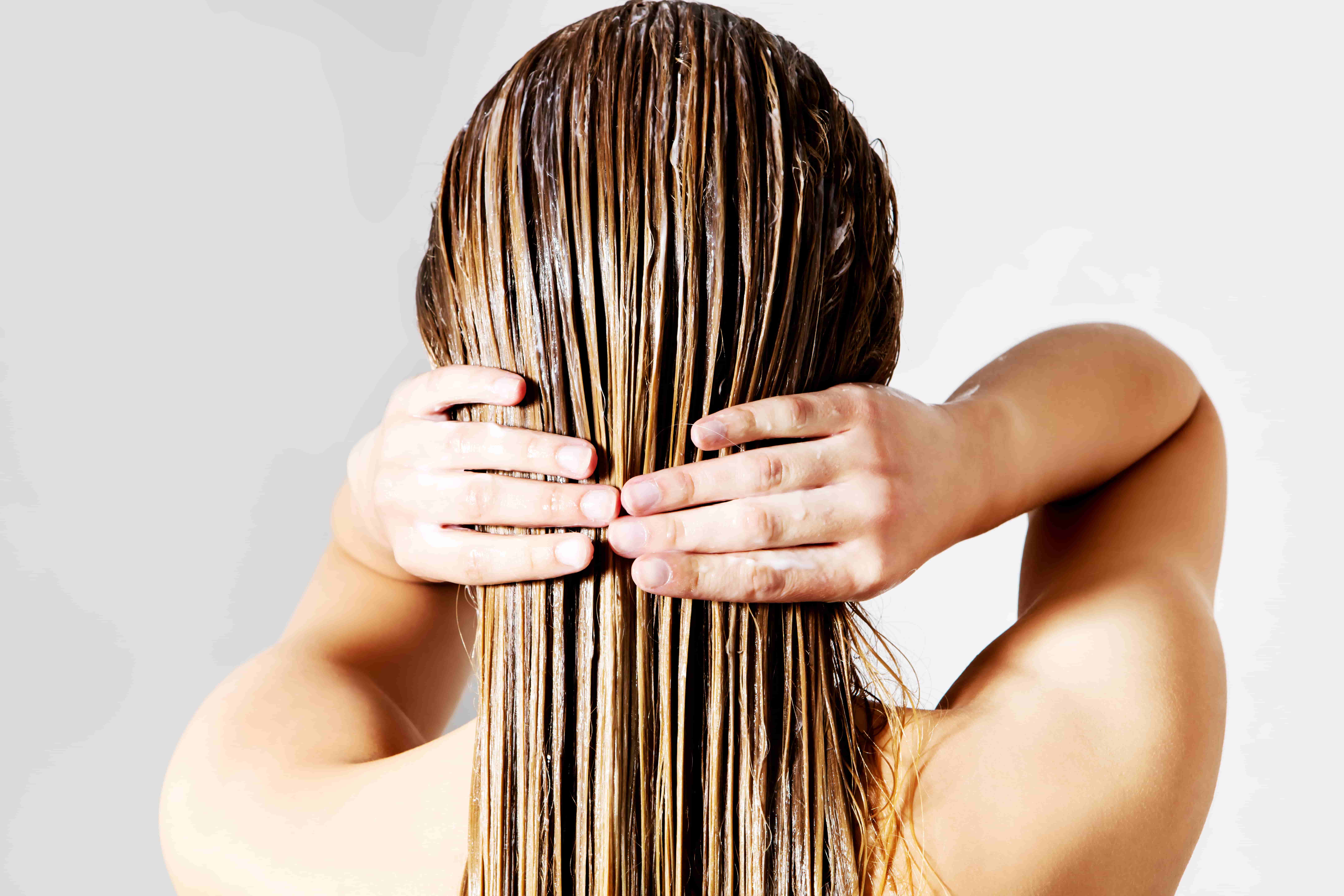 放っておくと薄毛の原因にも 髪の毛が玉結びになる理由と予防法 薄毛 抜け毛研究所